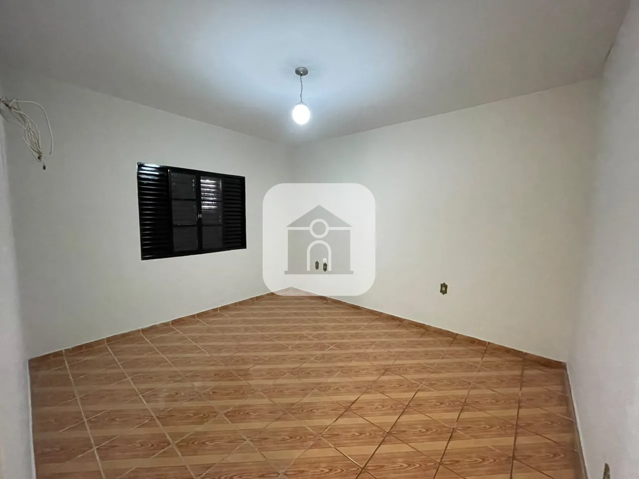 Alugar Casa / Padr&atilde;o em Uberl&acirc;ndia R$ 3.900,00 - Foto 9
