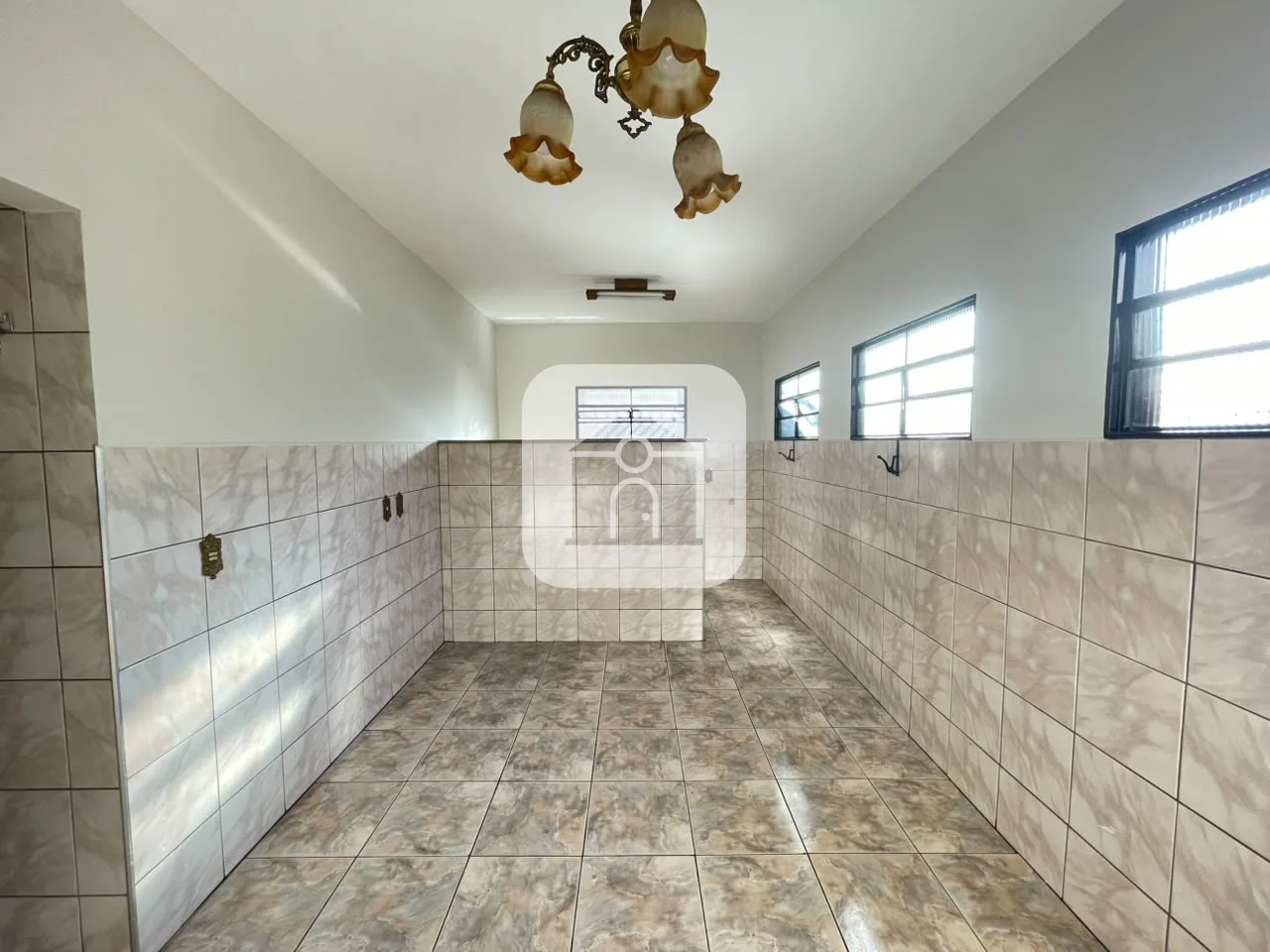 Alugar Casa / Padr&atilde;o em Uberl&acirc;ndia R$ 3.900,00 - Foto 5