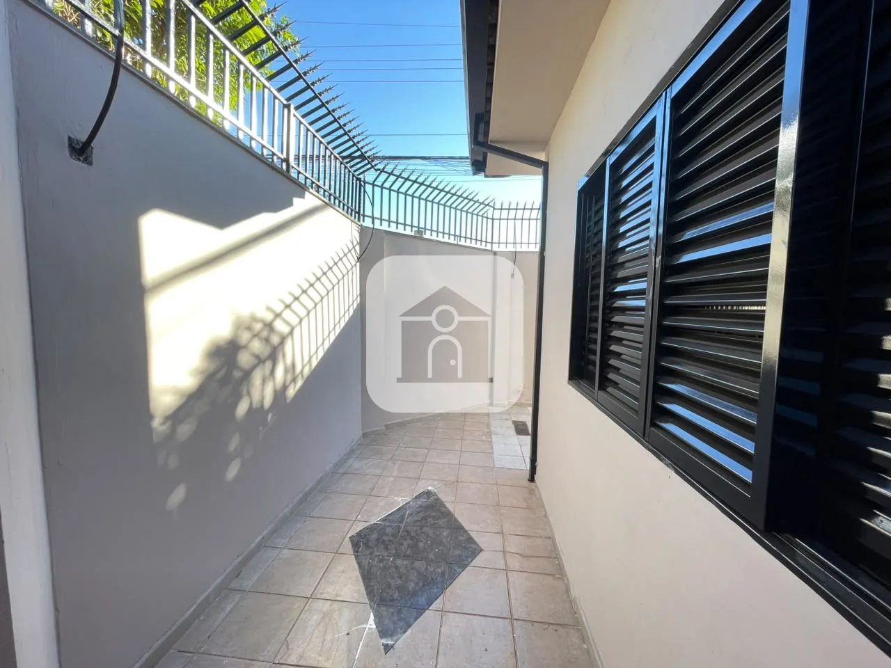 Alugar Casa / Padr&atilde;o em Uberl&acirc;ndia R$ 3.900,00 - Foto 19