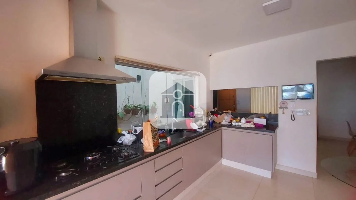 Comprar Casa / Padr&atilde;o em Uberl&acirc;ndia R$ 490.000,00 - Foto 2