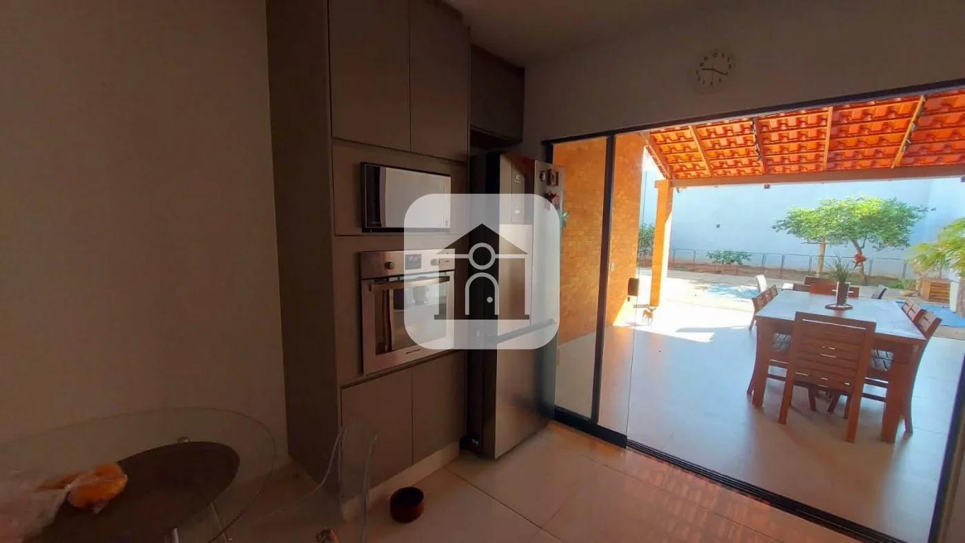 Comprar Casa / Padr&atilde;o em Uberl&acirc;ndia R$ 490.000,00 - Foto 8