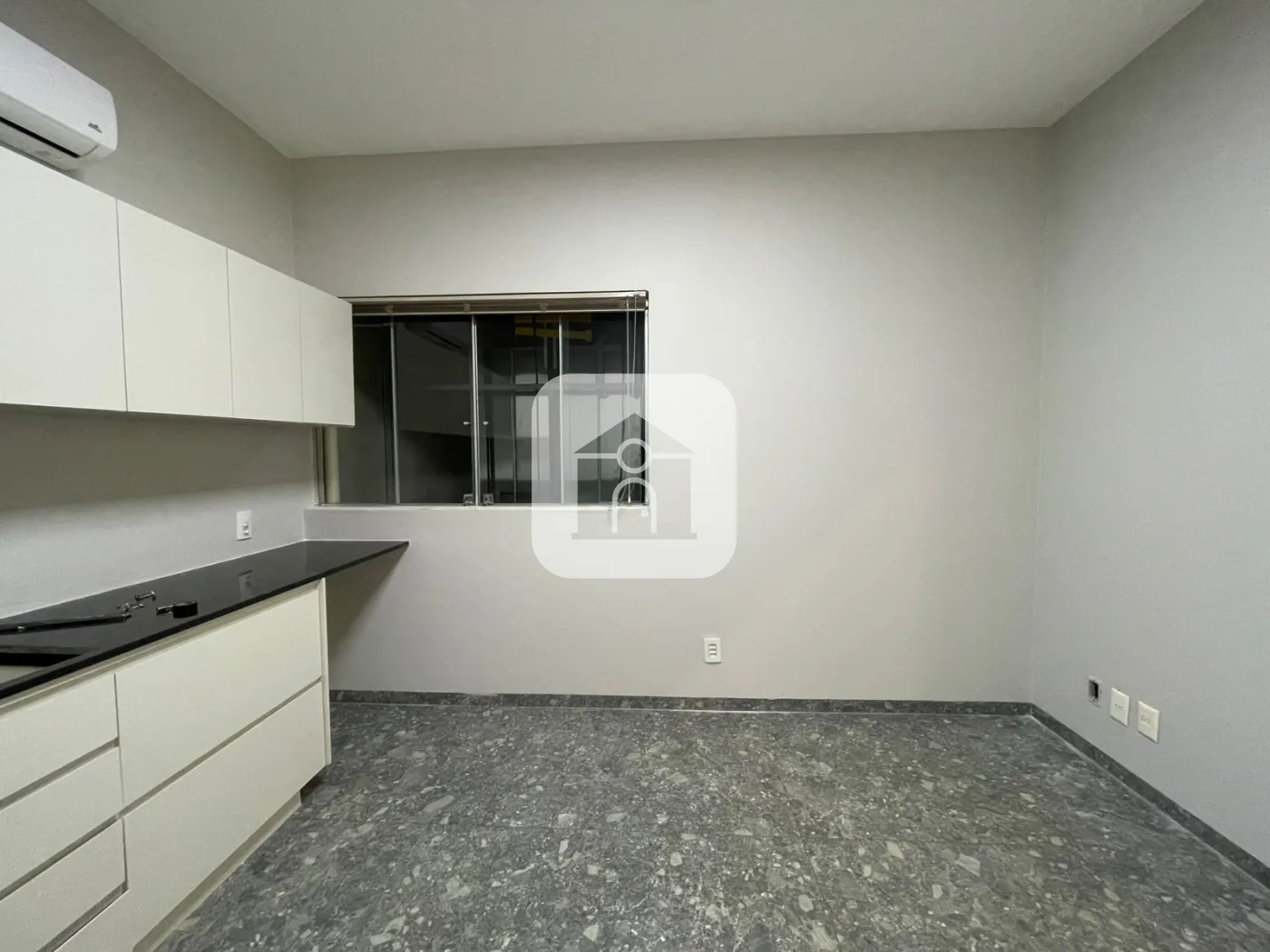 Alugar Comercial / Sala Comercial Condom&iacute;nio em Uberl&acirc;ndia R$ 10.650,00 - Foto 3