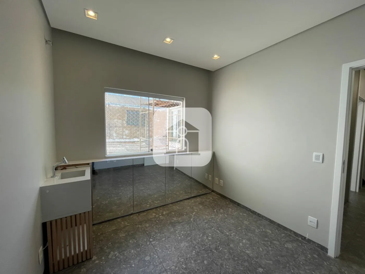 Alugar Comercial / Sala Comercial Condom&iacute;nio em Uberl&acirc;ndia R$ 10.650,00 - Foto 10