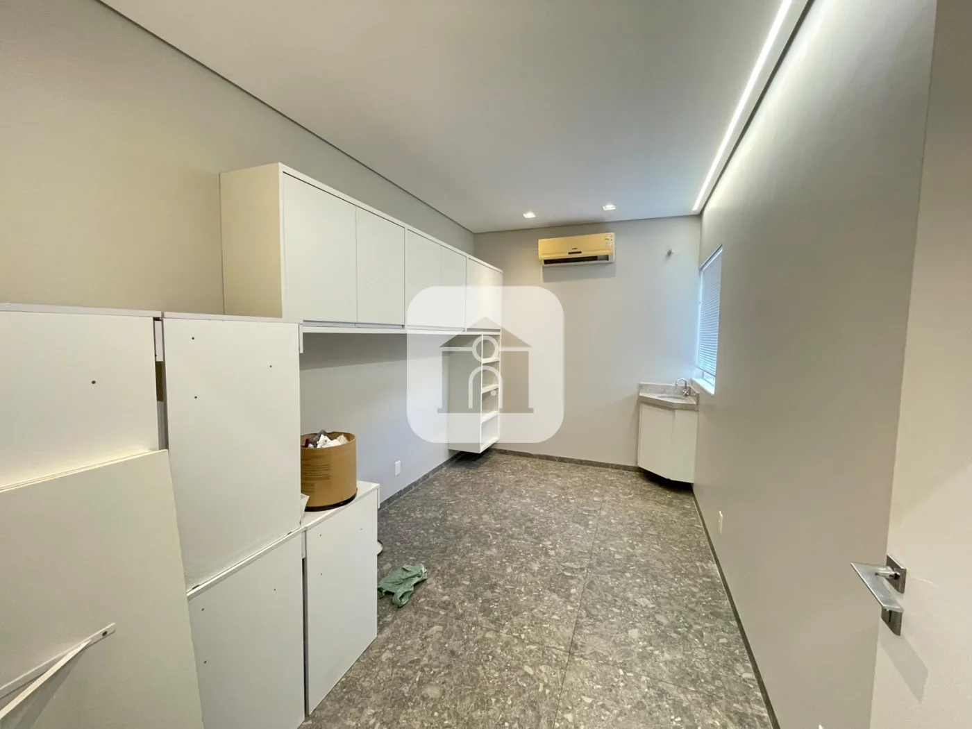 Alugar Comercial / Sala Comercial Condom&iacute;nio em Uberl&acirc;ndia R$ 10.650,00 - Foto 20