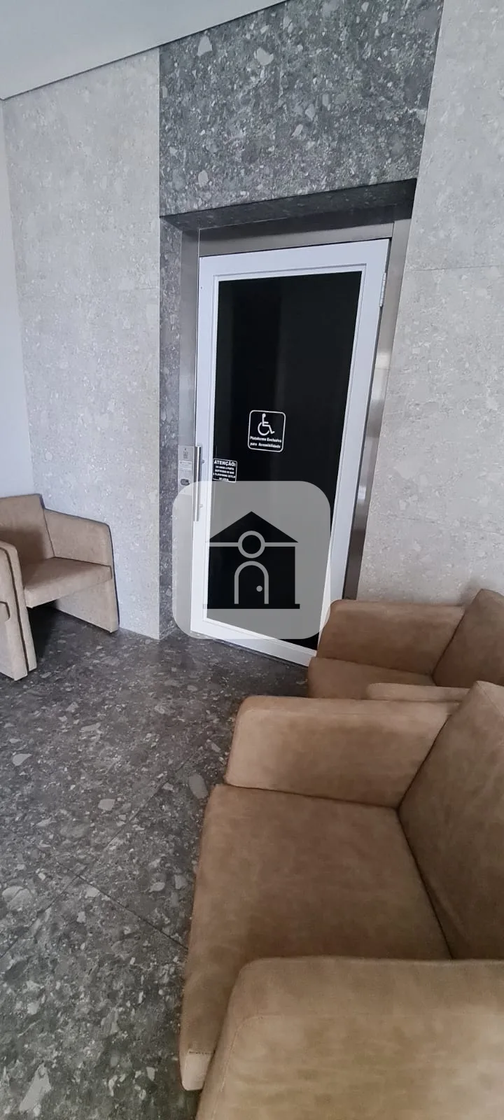 Alugar Comercial / Sala Comercial Condom&iacute;nio em Uberl&acirc;ndia R$ 1.150,00 - Foto 7