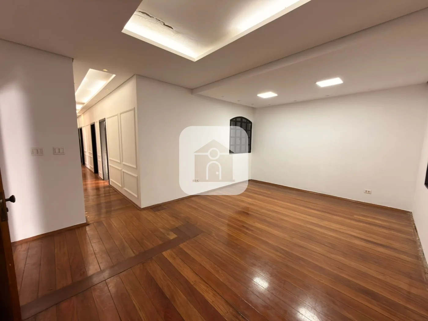 Alugar Casa / Padr&atilde;o em Uberl&acirc;ndia R$ 3.200,00 - Foto 4