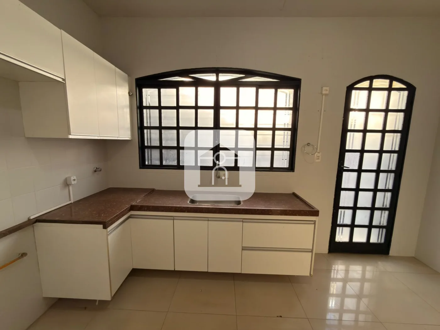 Alugar Casa / Padr&atilde;o em Uberl&acirc;ndia R$ 3.200,00 - Foto 5