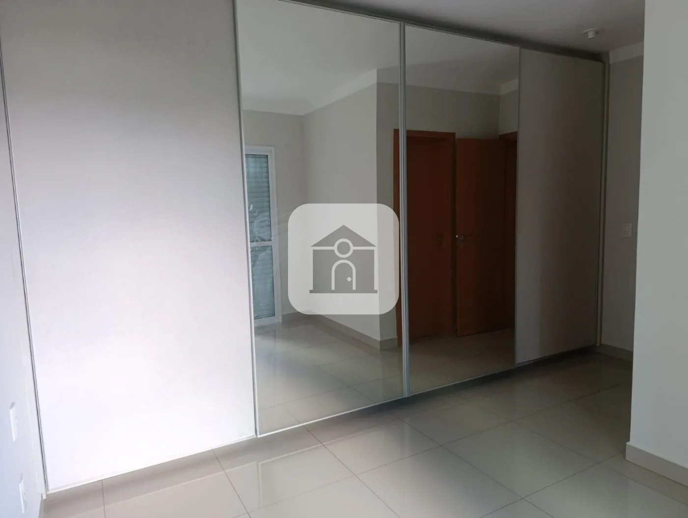 Comprar Apartamento / Padr&atilde;o em Uberl&acirc;ndia R$ 700.000,00 - Foto 11