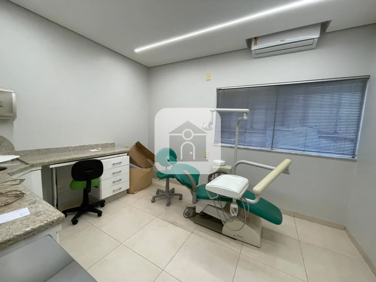 Alugar Comercial / Sala Comercial Condom&iacute;nio em Uberl&acirc;ndia R$ 2.100,00 - Foto 2