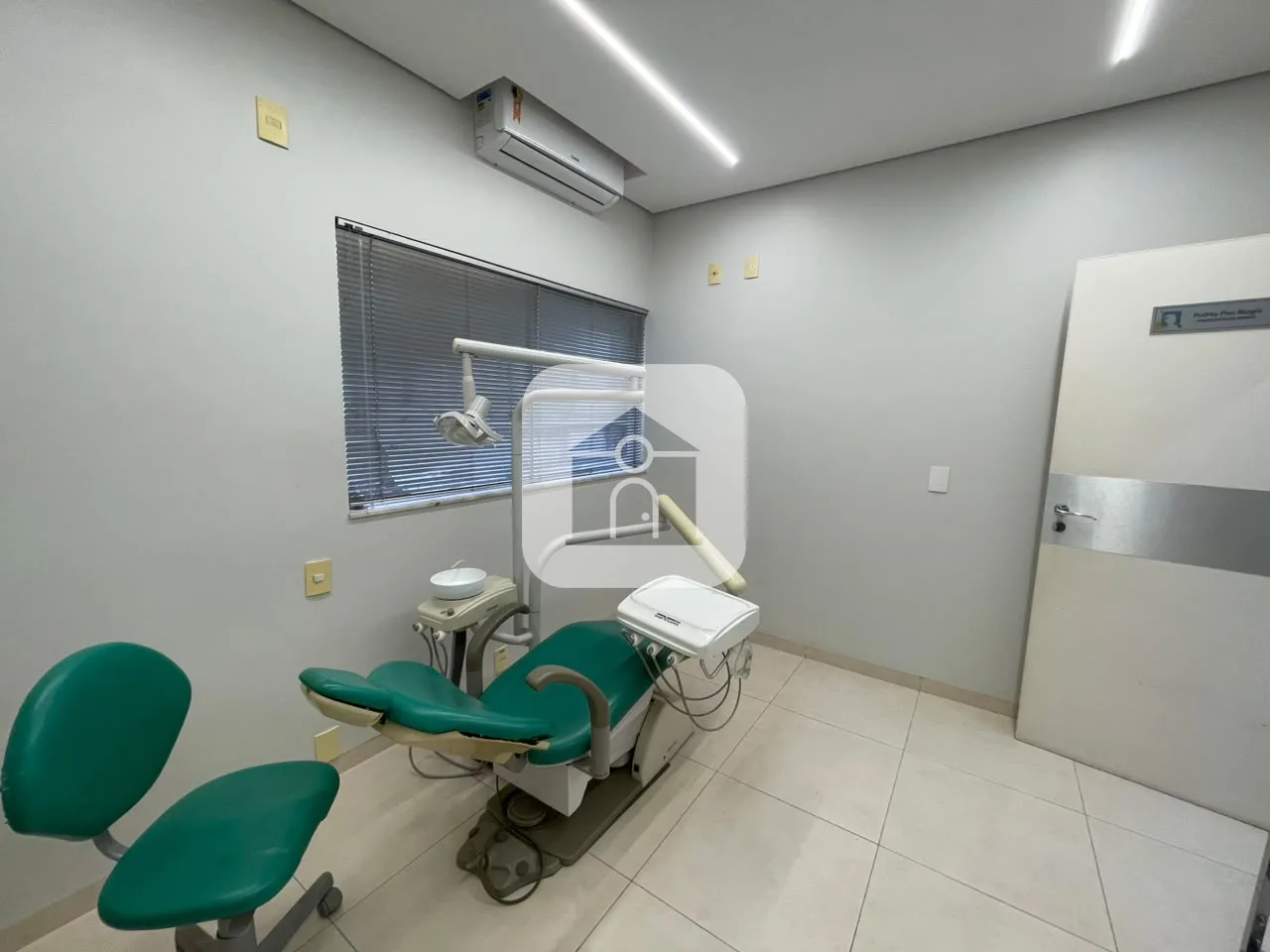 Alugar Comercial / Sala Comercial Condom&iacute;nio em Uberl&acirc;ndia R$ 2.100,00 - Foto 3