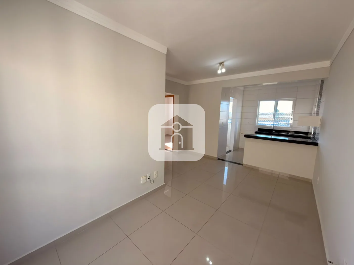 Alugar Apartamento / Padr&atilde;o em Uberl&acirc;ndia R$ 1.700,00 - Foto 2