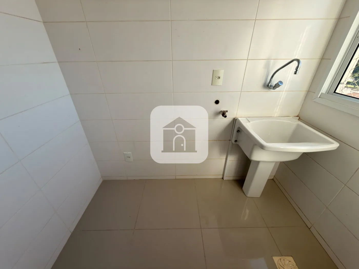 Alugar Apartamento / Padr&atilde;o em Uberl&acirc;ndia R$ 1.700,00 - Foto 6