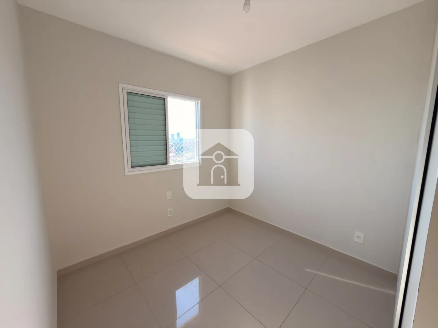 Alugar Apartamento / Padr&atilde;o em Uberl&acirc;ndia R$ 1.700,00 - Foto 12