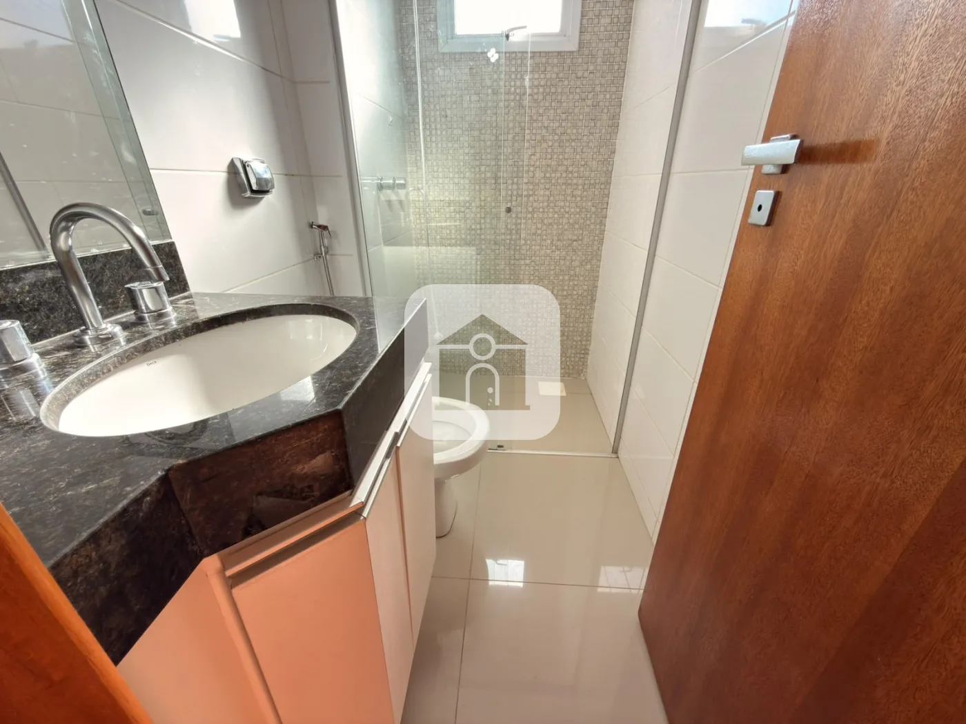 Alugar Apartamento / Padr&atilde;o em Uberl&acirc;ndia R$ 1.700,00 - Foto 13