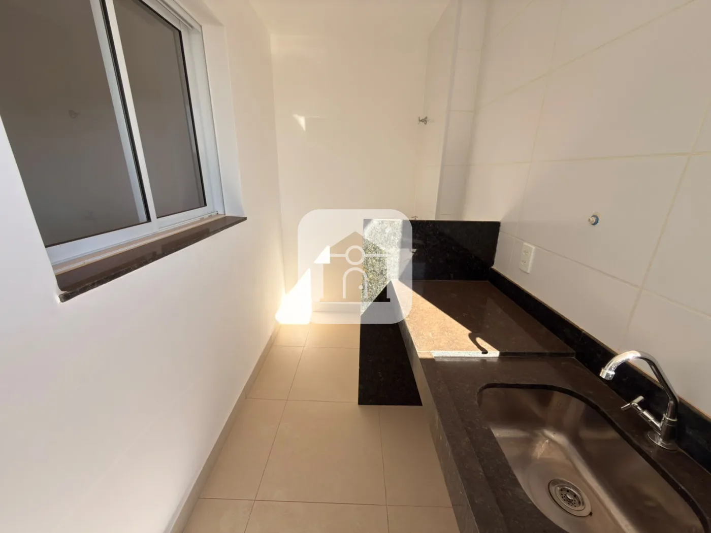 Alugar Apartamento / Padr&atilde;o em Uberl&acirc;ndia R$ 1.500,00 - Foto 4