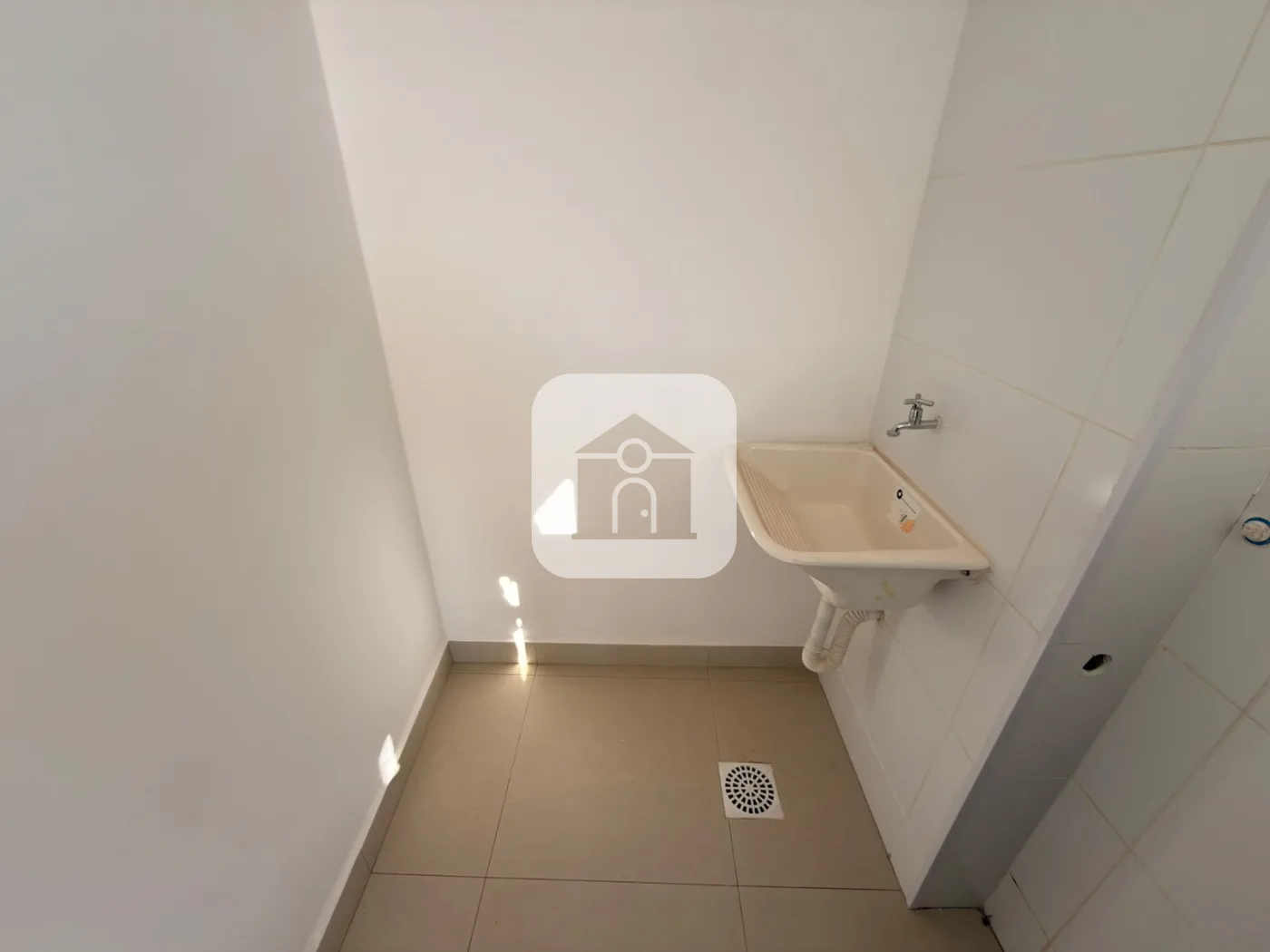 Alugar Apartamento / Padr&atilde;o em Uberl&acirc;ndia R$ 1.500,00 - Foto 7