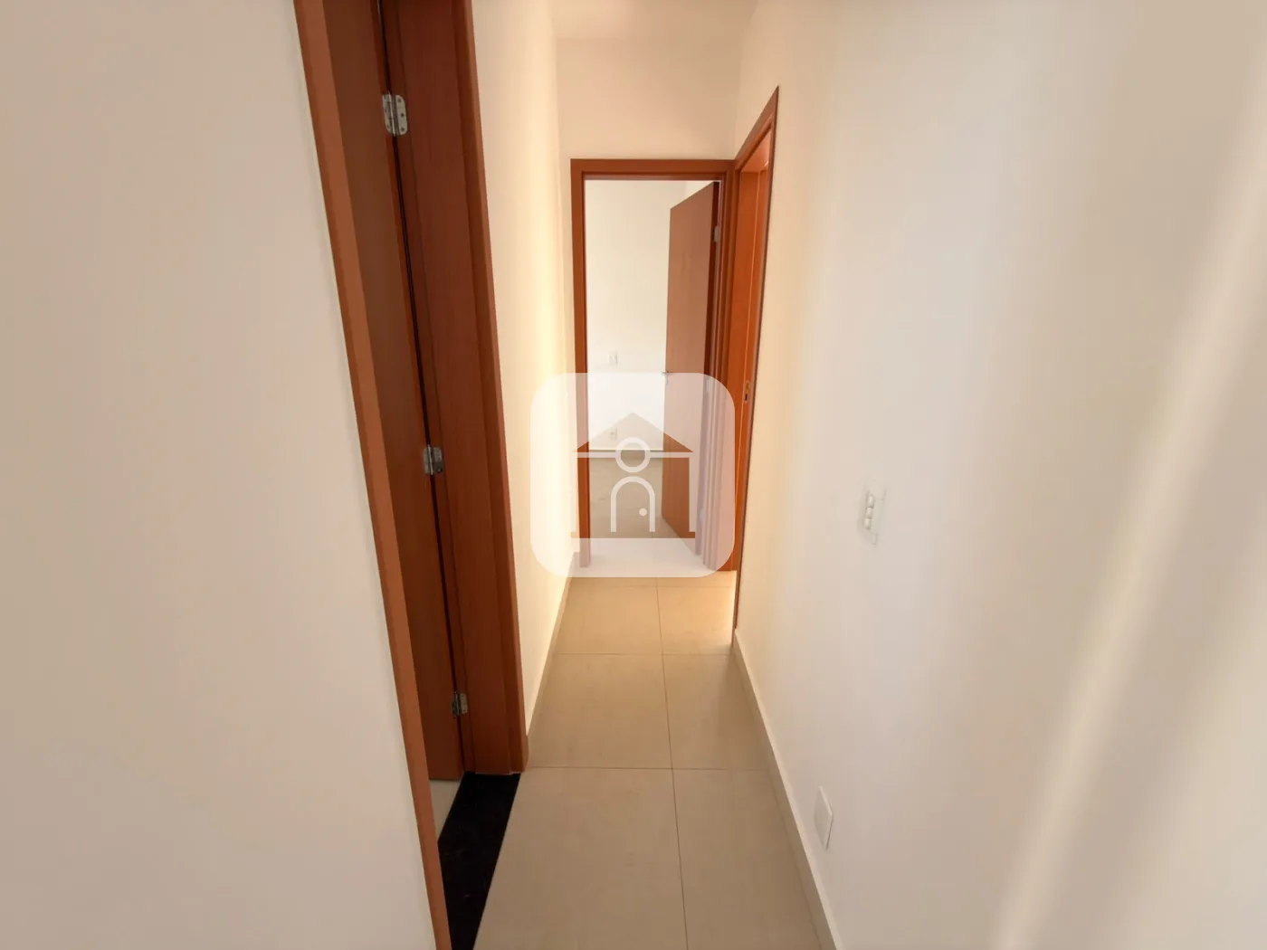 Alugar Apartamento / Padr&atilde;o em Uberl&acirc;ndia R$ 1.500,00 - Foto 8