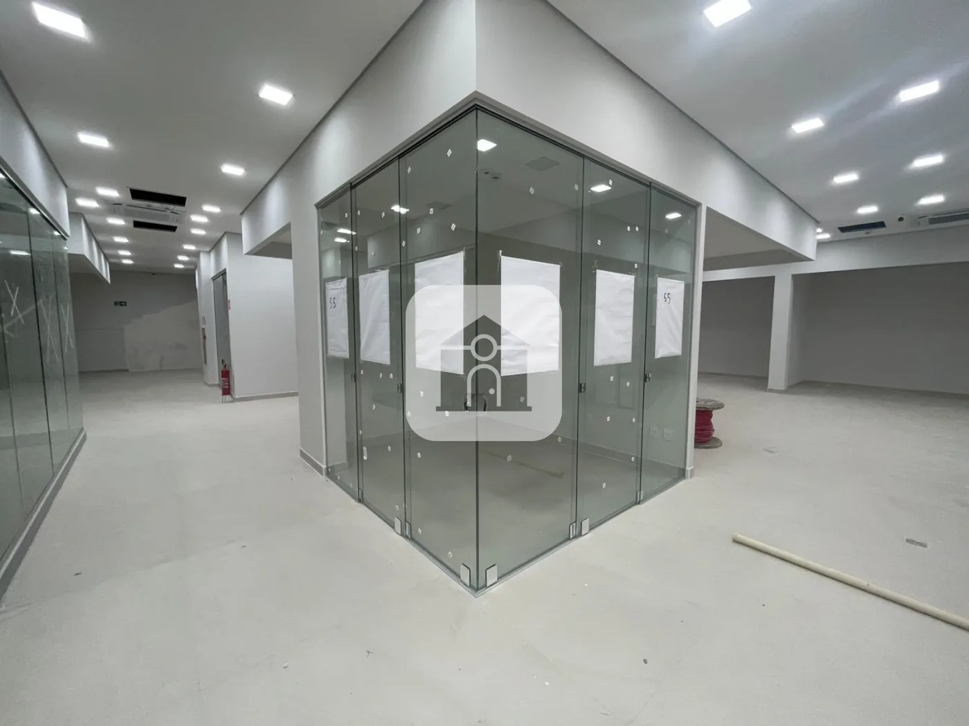 Alugar Comercial / Loja em Uberl&acirc;ndia R$ 3.000,00 - Foto 5