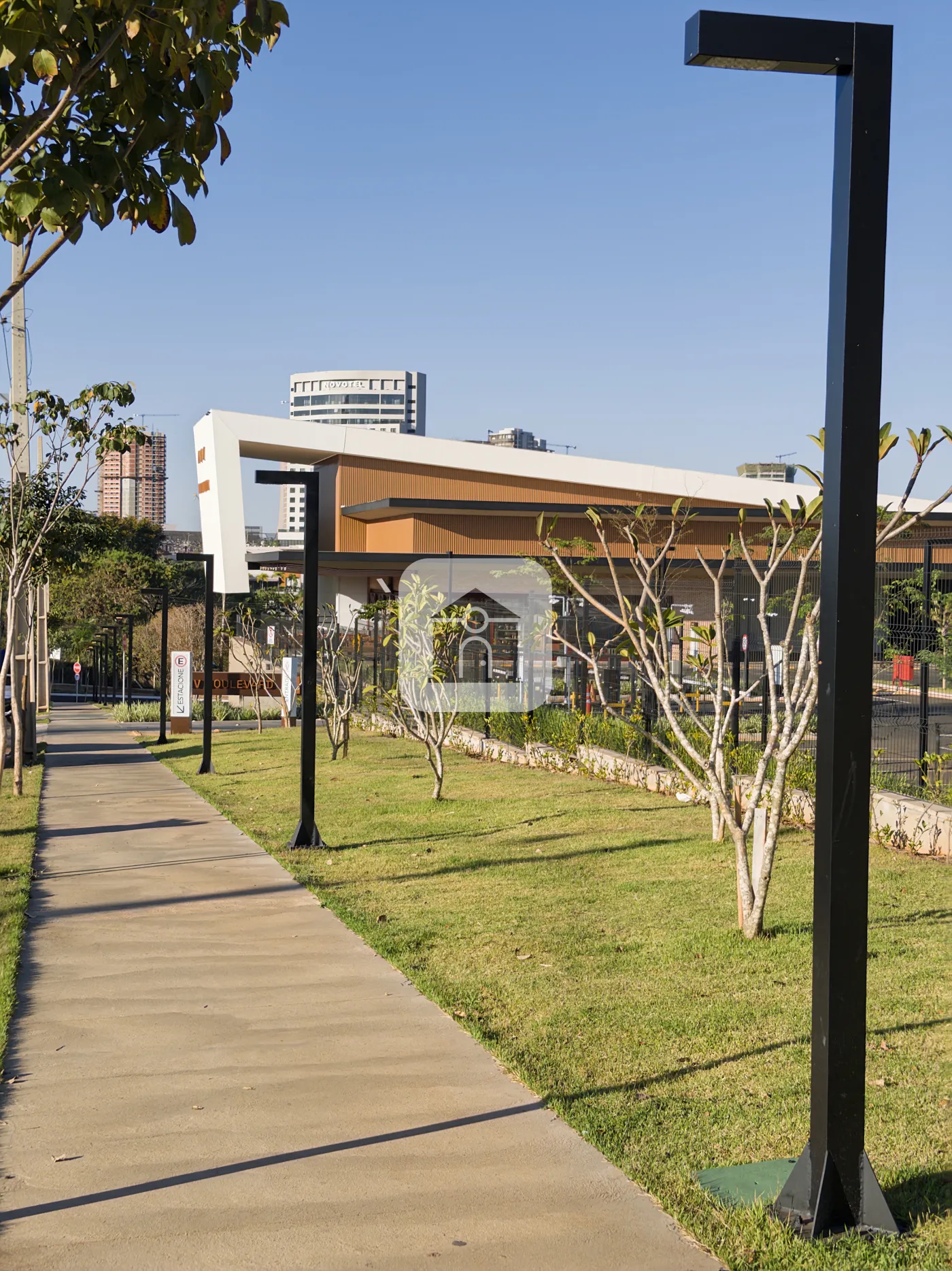 Comprar Comercial / Loja Condom&iacute;nio em Uberl&acirc;ndia - Foto 3