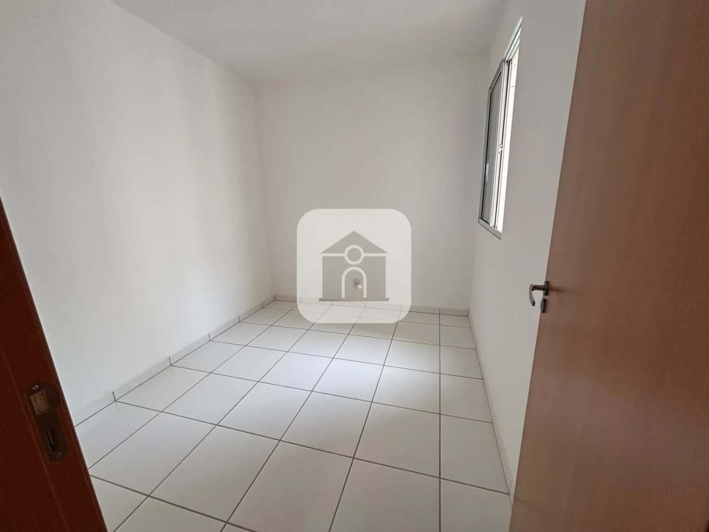 Comprar Apartamento / Padr&atilde;o em Uberl&acirc;ndia R$ 200.000,00 - Foto 6