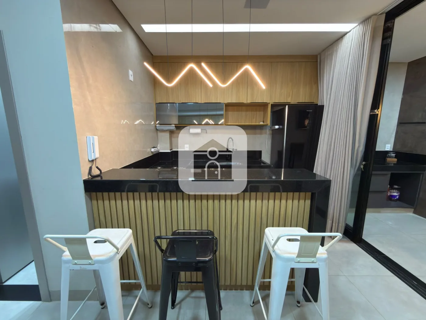 Alugar Casa / Padr&atilde;o em Uberl&acirc;ndia R$ 5.500,00 - Foto 4