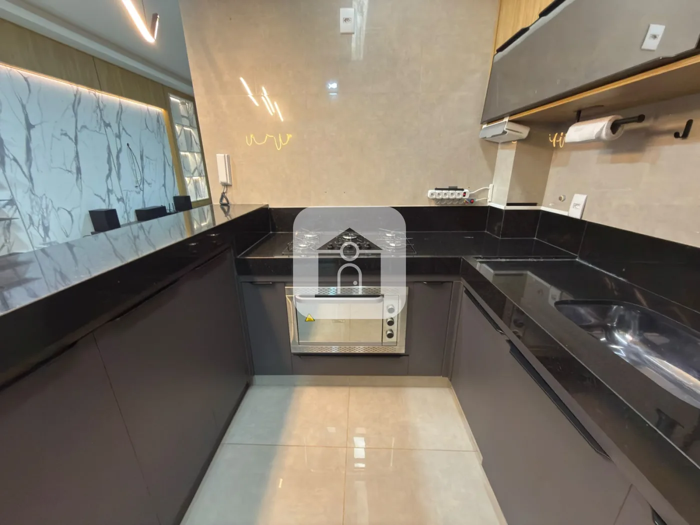 Alugar Casa / Padr&atilde;o em Uberl&acirc;ndia R$ 5.500,00 - Foto 5