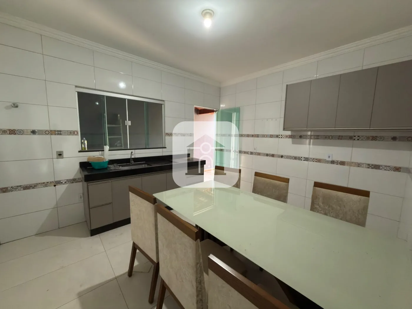 Alugar Casa / Padr&atilde;o em Uberl&acirc;ndia R$ 2.600,00 - Foto 3