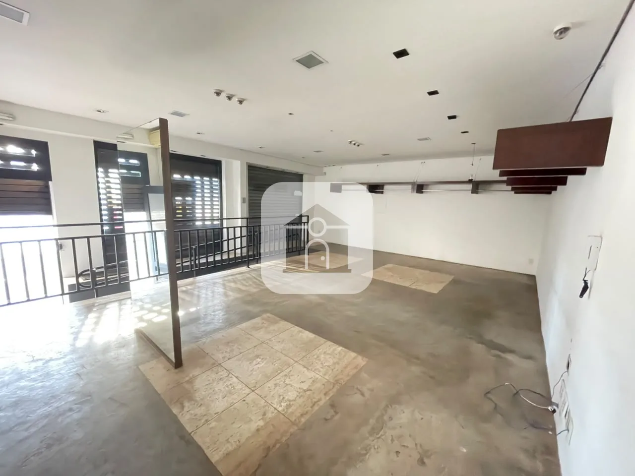 Alugar Comercial / Loja em Uberl&acirc;ndia R$ 3.400,00 - Foto 7