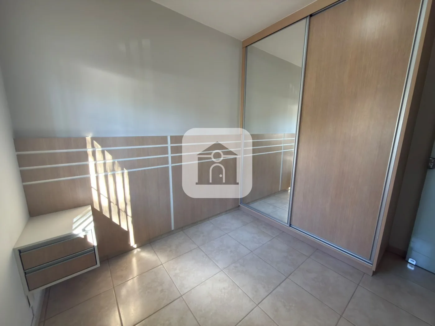 Alugar Apartamento / Padr&atilde;o em Uberl&acirc;ndia R$ 1.600,00 - Foto 9