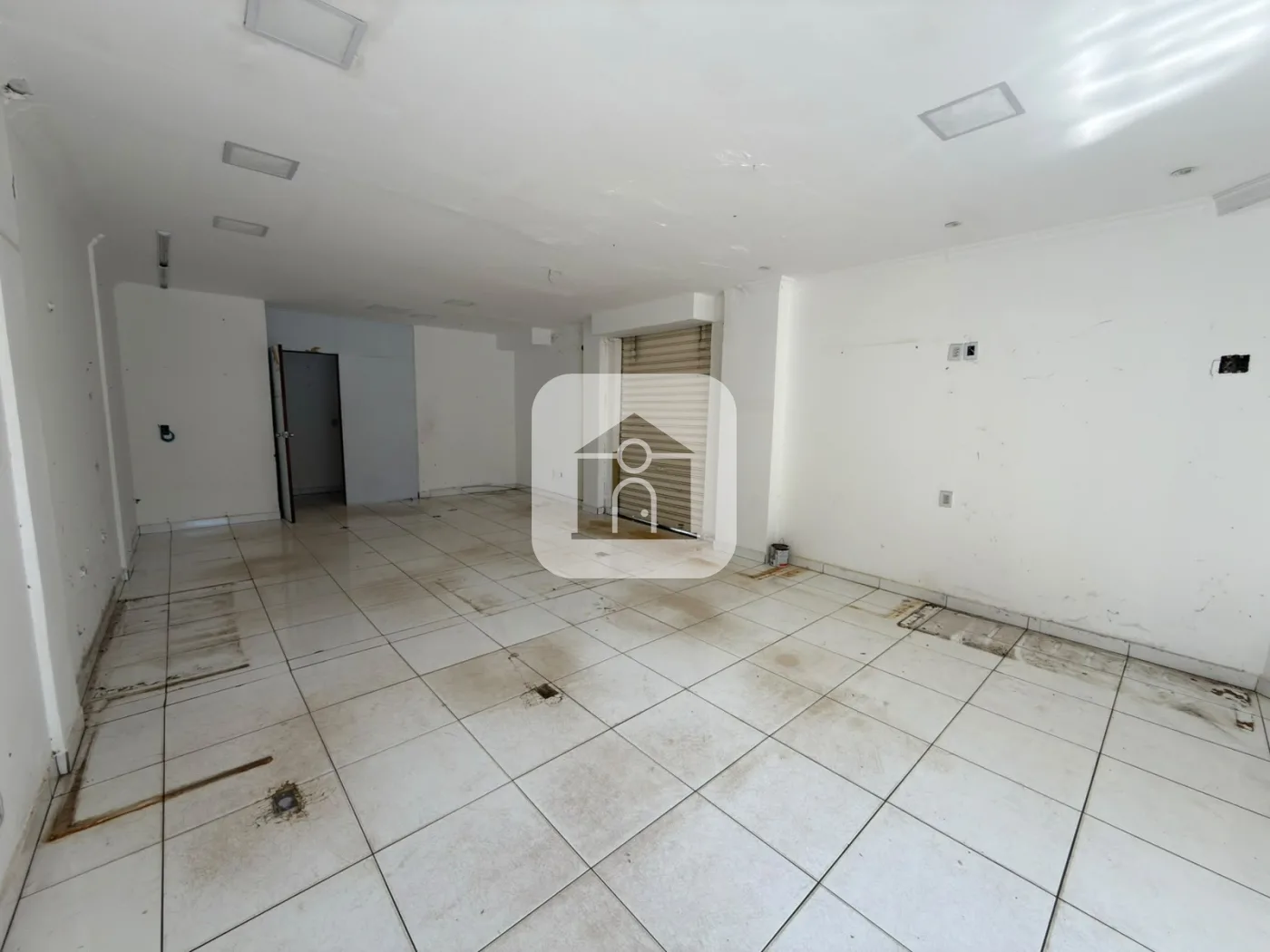 Alugar Comercial / Loja em Uberl&acirc;ndia R$ 3.000,00 - Foto 2