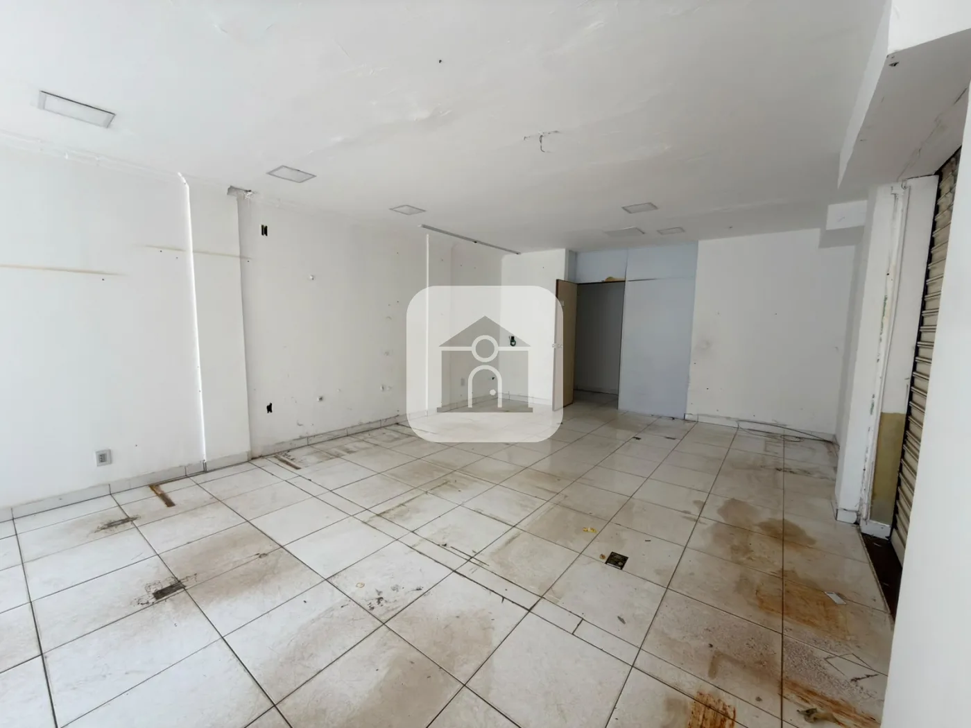 Alugar Comercial / Loja em Uberl&acirc;ndia R$ 3.000,00 - Foto 3