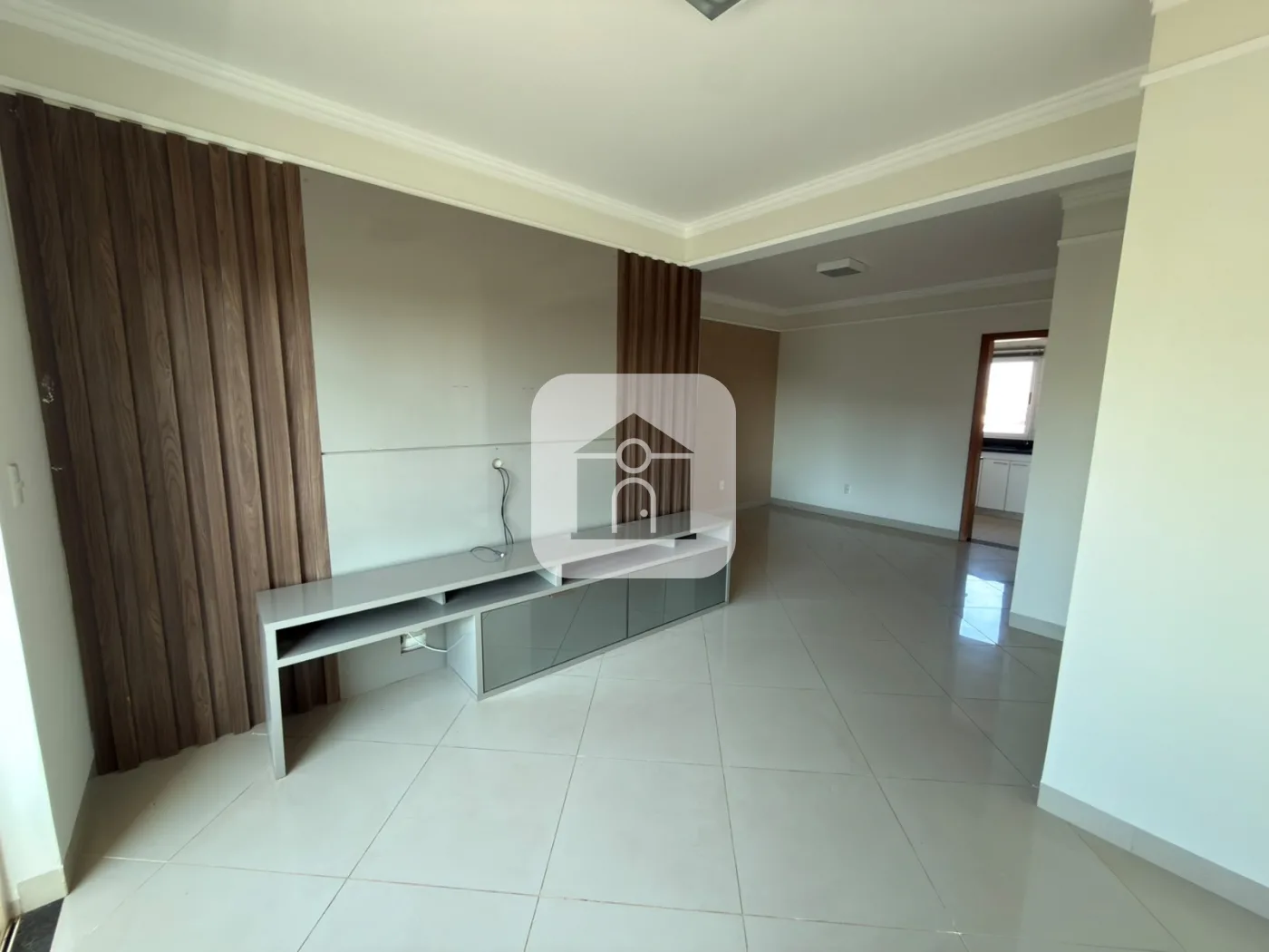Alugar Apartamento / Padr&atilde;o em Uberl&acirc;ndia R$ 2.800,00 - Foto 1