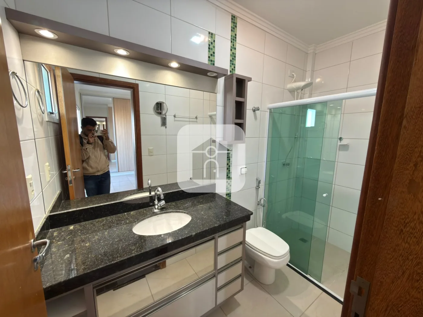 Alugar Apartamento / Padr&atilde;o em Uberl&acirc;ndia R$ 2.800,00 - Foto 15