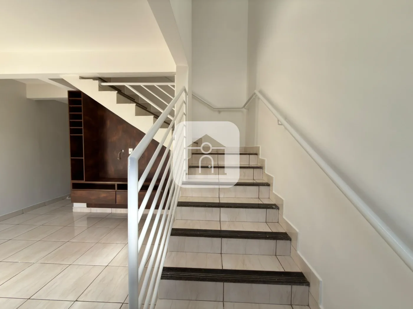 Alugar Casa / Padr&atilde;o em Uberl&acirc;ndia R$ 1.300,00 - Foto 7