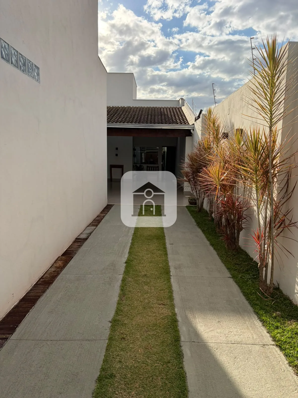 Alugar Casa / Padr&atilde;o em Uberl&acirc;ndia R$ 2.500,00 - Foto 6