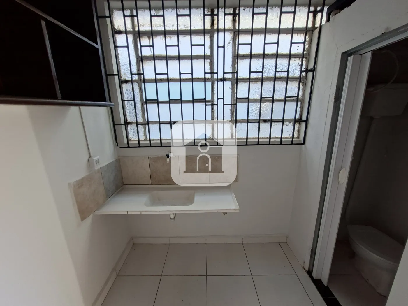 Alugar Comercial / Loja em Uberl&acirc;ndia R$ 1.800,00 - Foto 5
