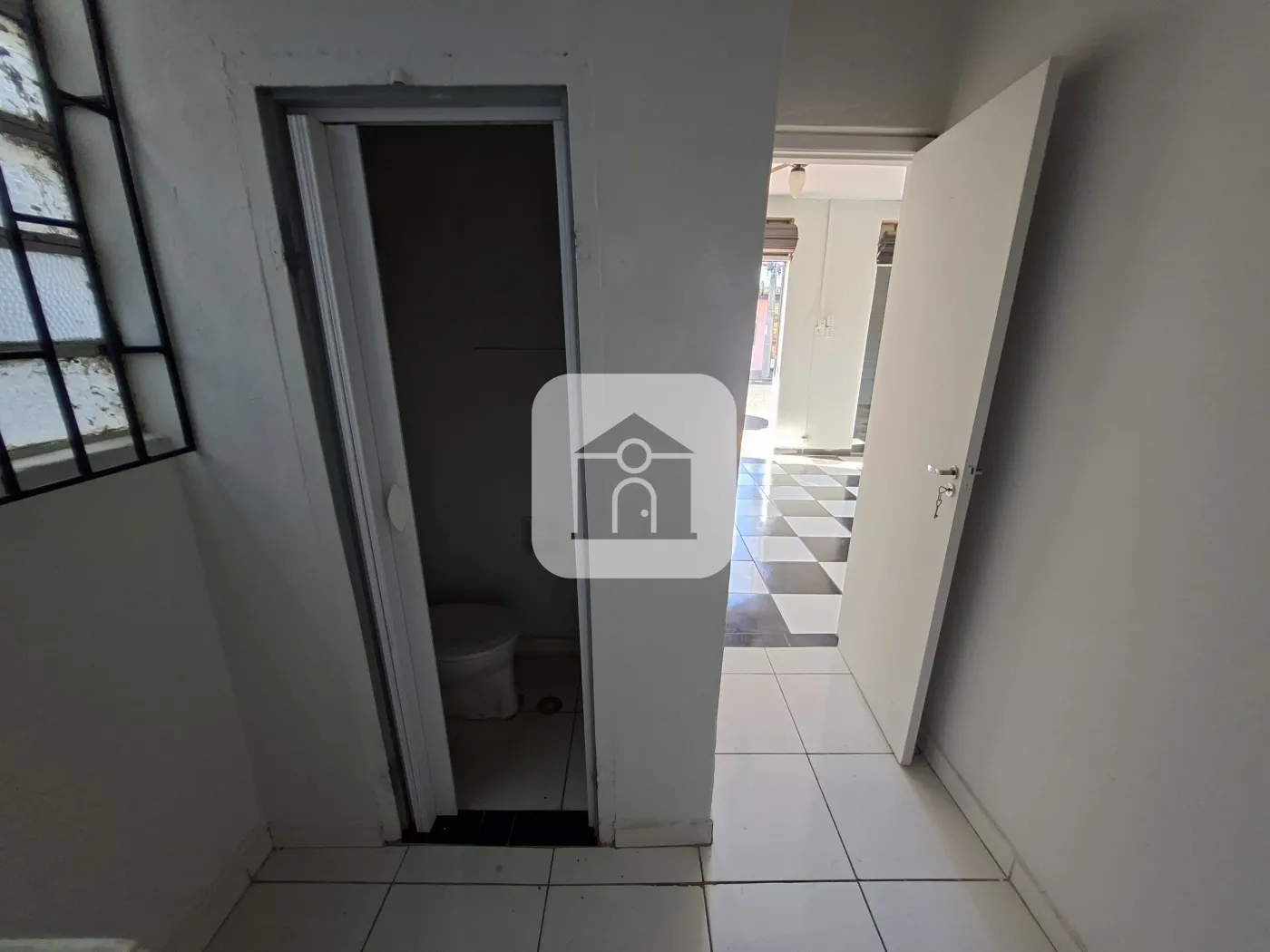 Alugar Comercial / Loja em Uberl&acirc;ndia R$ 1.800,00 - Foto 6