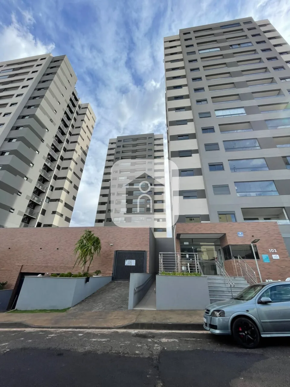 Alugar Apartamento / Padr&atilde;o em Uberl&acirc;ndia R$ 4.900,00 - Foto 1