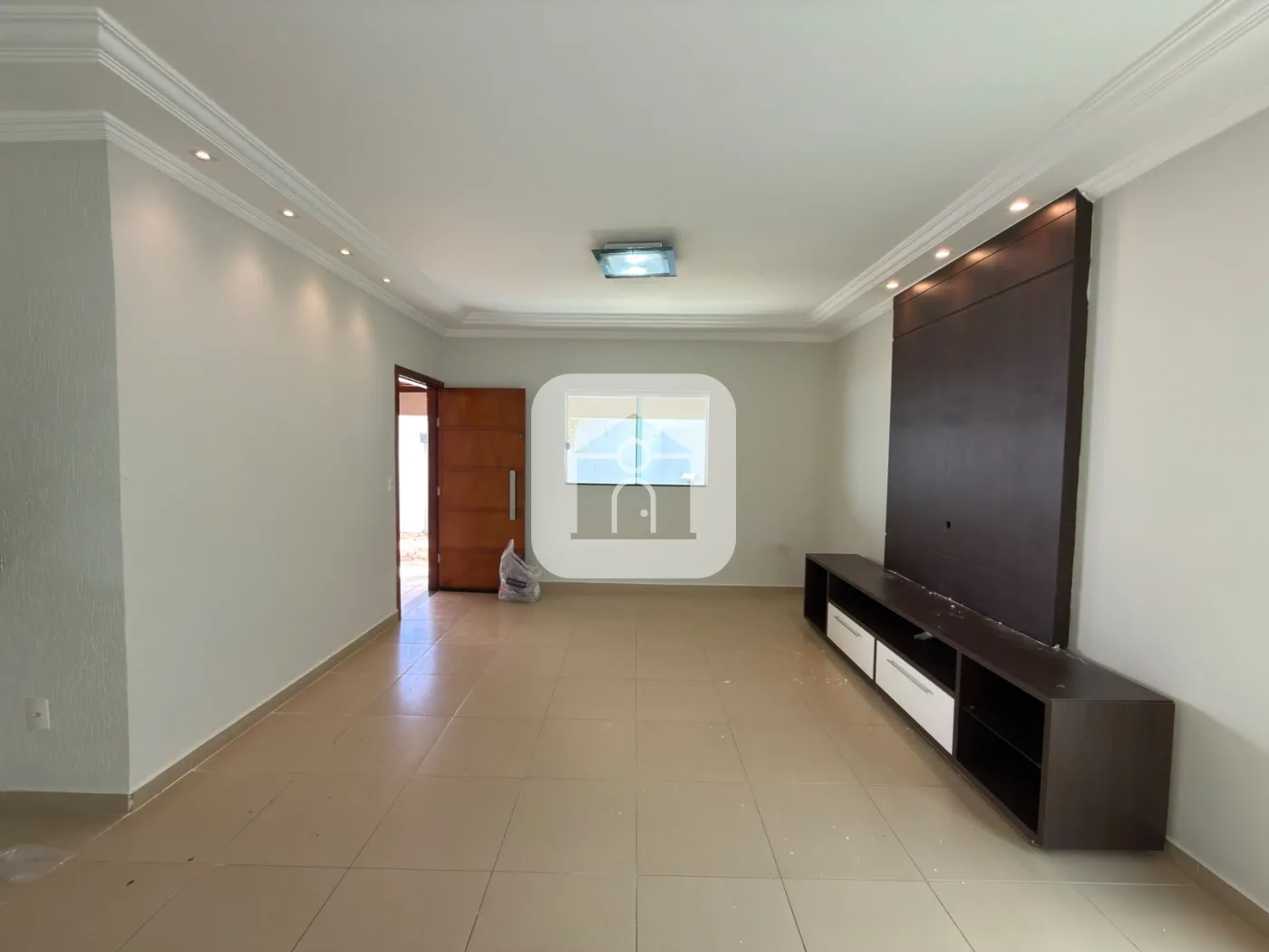 Alugar Casa / Padr&atilde;o em Uberl&acirc;ndia R$ 4.500,00 - Foto 3