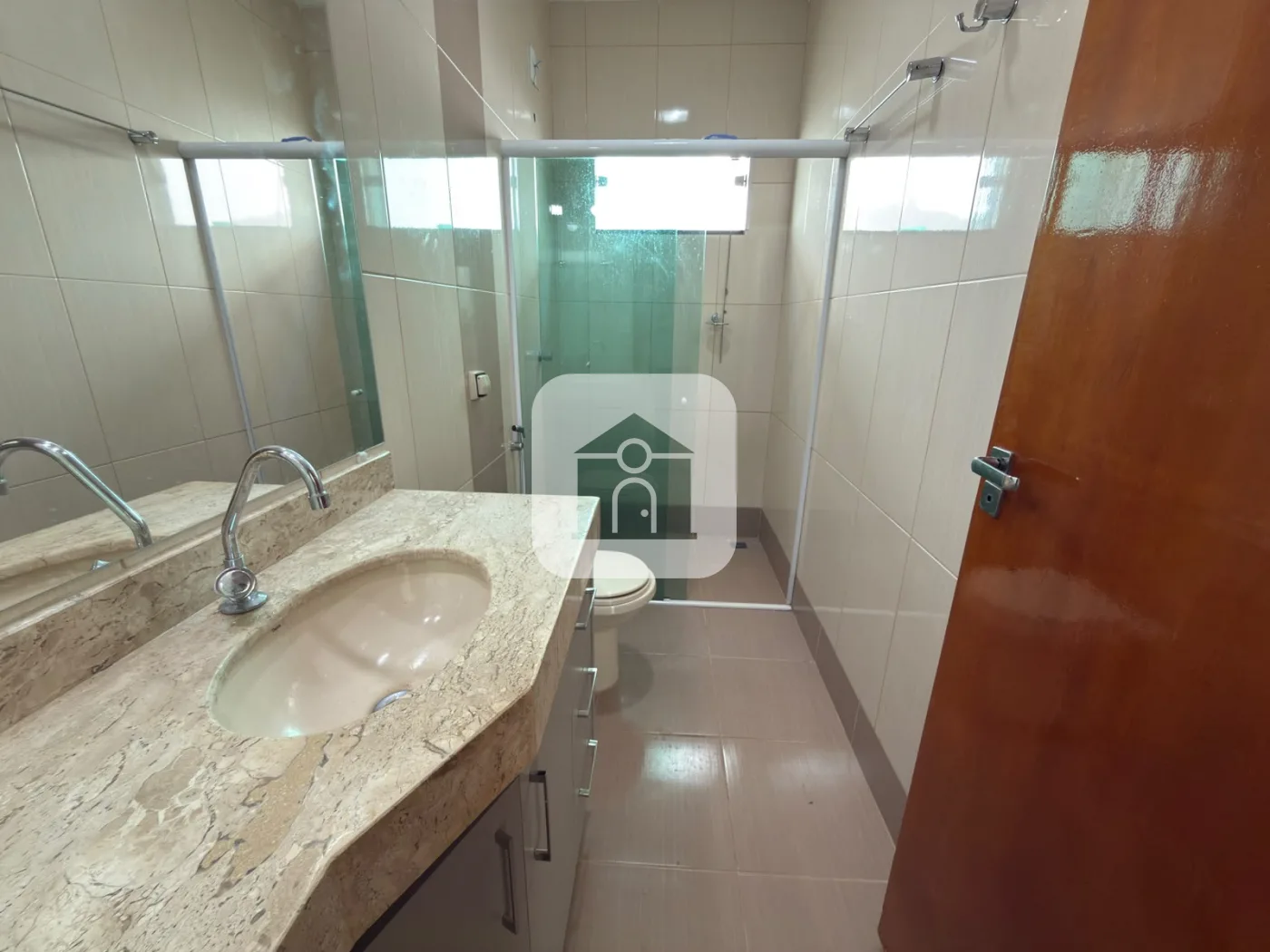 Alugar Casa / Padr&atilde;o em Uberl&acirc;ndia R$ 4.500,00 - Foto 9