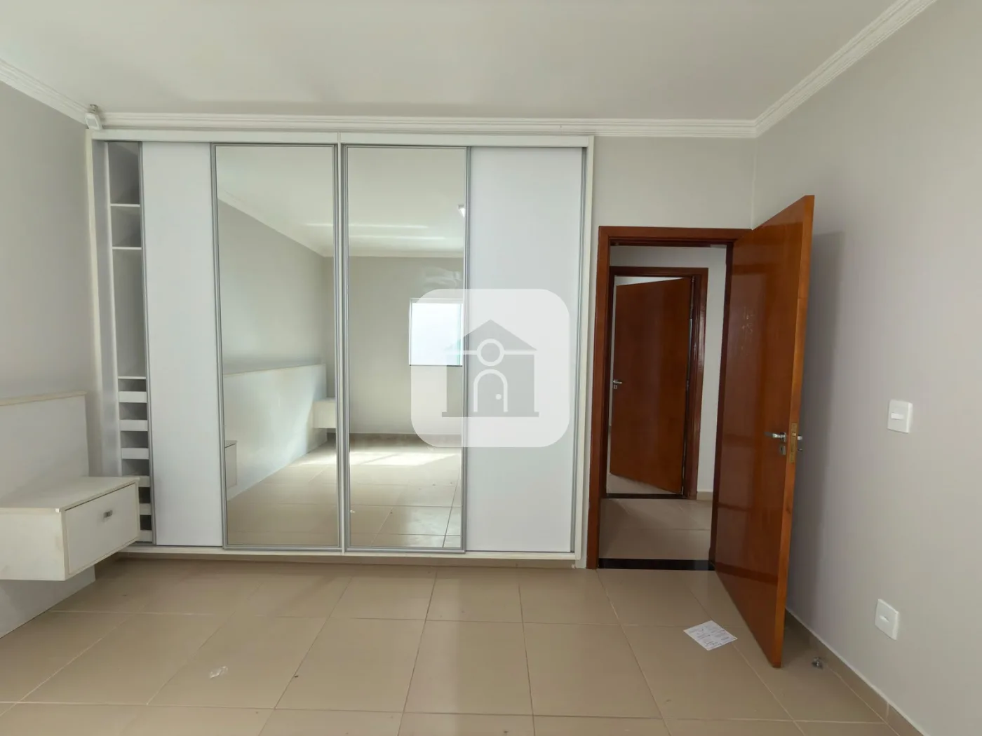 Alugar Casa / Padr&atilde;o em Uberl&acirc;ndia R$ 4.500,00 - Foto 18