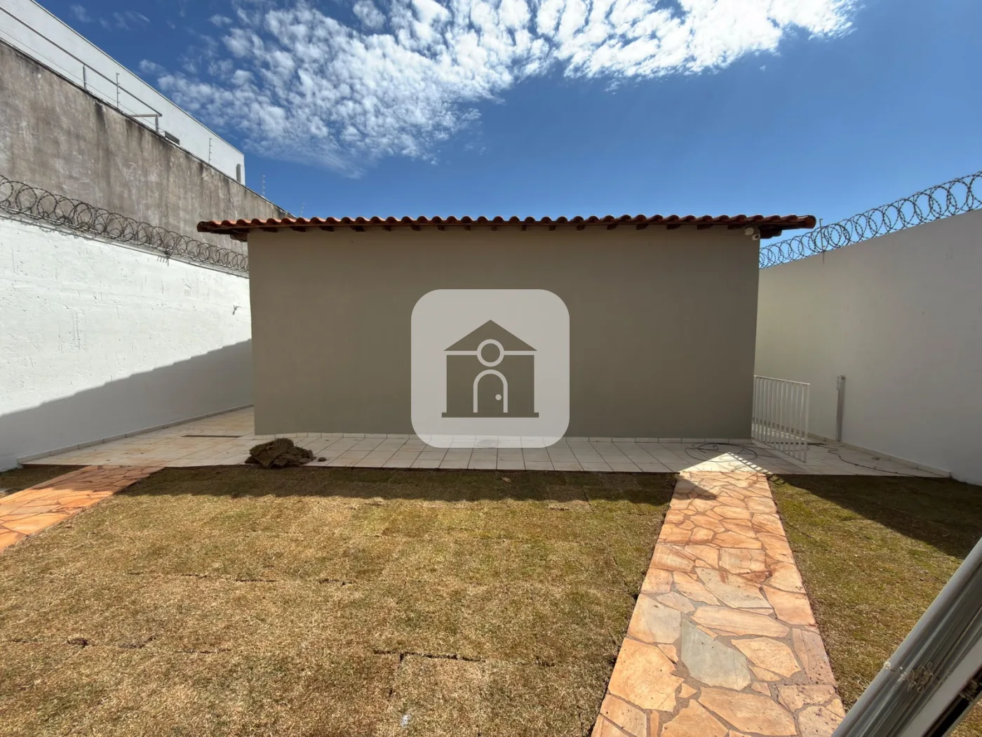 Alugar Casa / Padr&atilde;o em Uberl&acirc;ndia R$ 4.500,00 - Foto 27