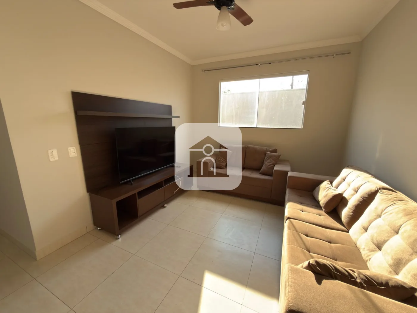 Alugar Casa / Padr&atilde;o em Uberl&acirc;ndia R$ 3.100,00 - Foto 2