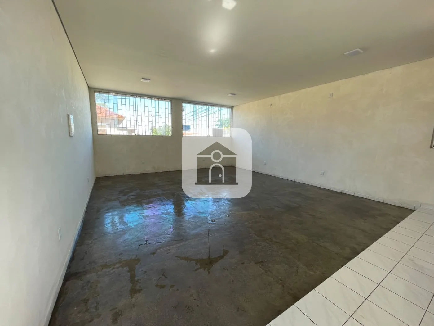 Alugar Comercial / Sala Comercial em Uberl&acirc;ndia R$ 2.500,00 - Foto 2