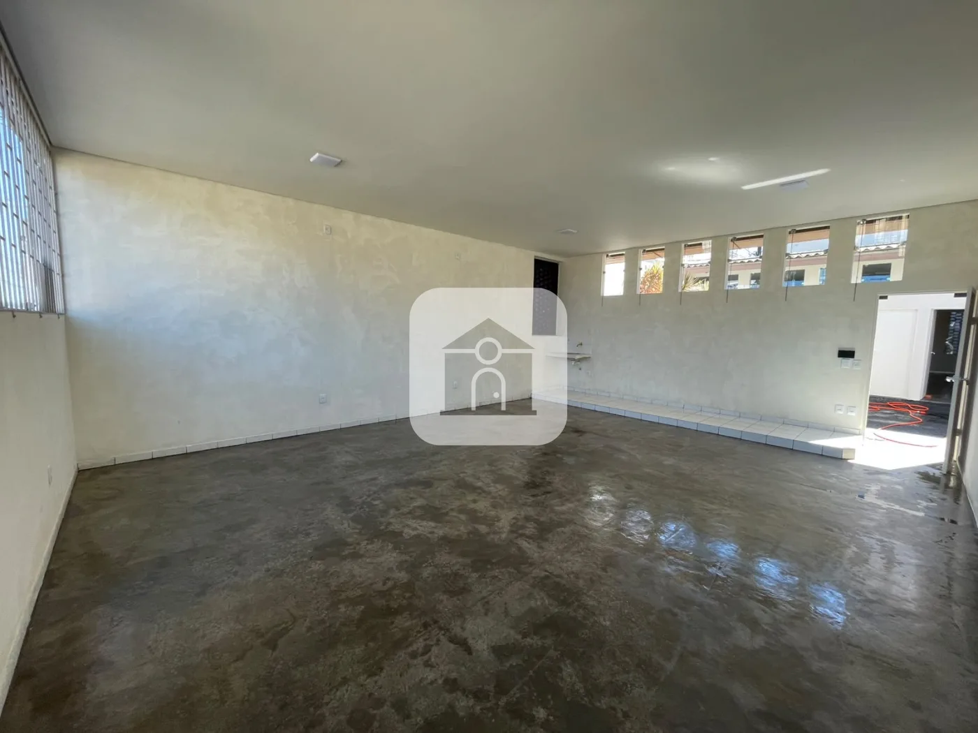 Alugar Comercial / Sala Comercial em Uberl&acirc;ndia R$ 2.500,00 - Foto 3