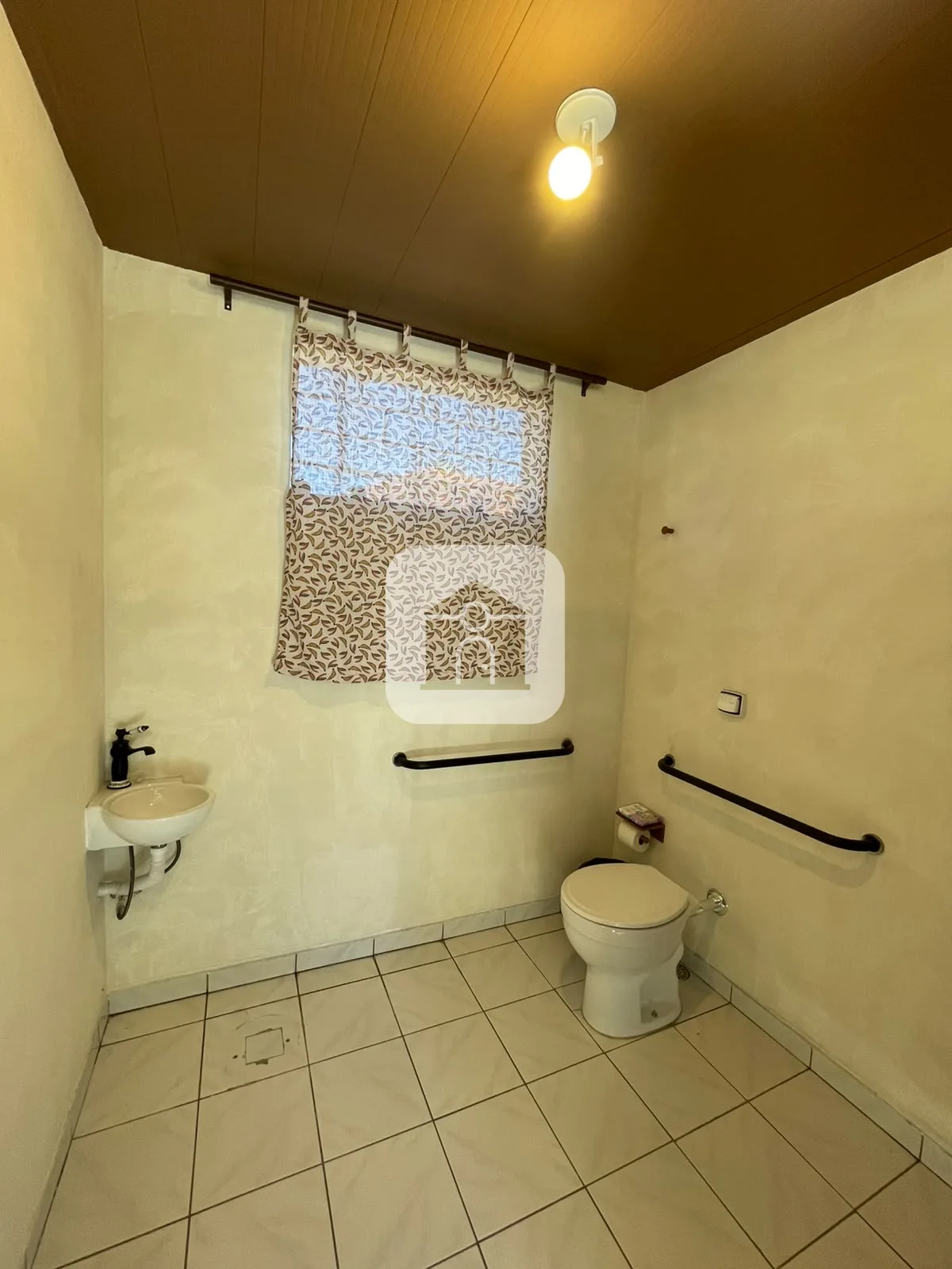Alugar Comercial / Sala Comercial em Uberl&acirc;ndia R$ 2.500,00 - Foto 8