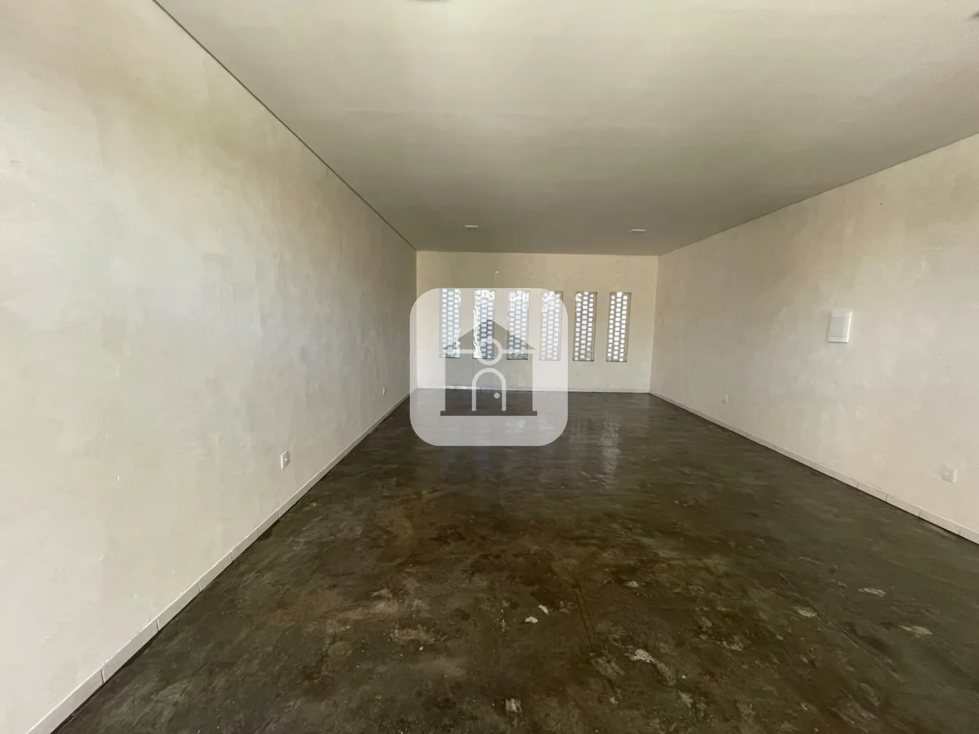Alugar Comercial / Sala Comercial em Uberl&acirc;ndia R$ 2.500,00 - Foto 1