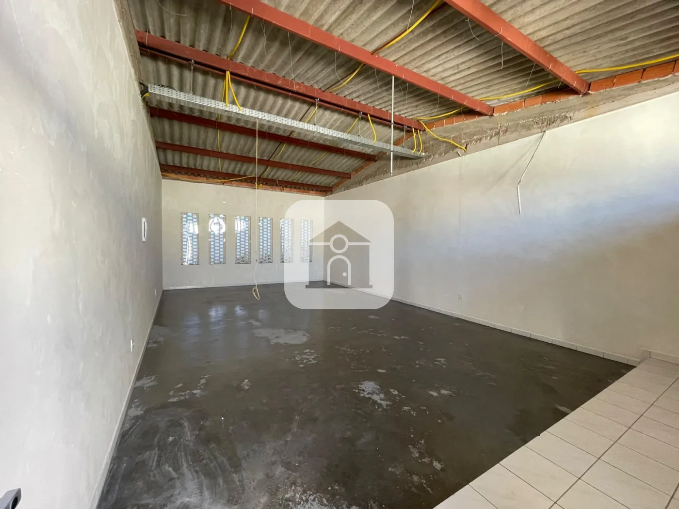 Alugar Comercial / Sala Comercial em Uberl&acirc;ndia R$ 2.500,00 - Foto 5
