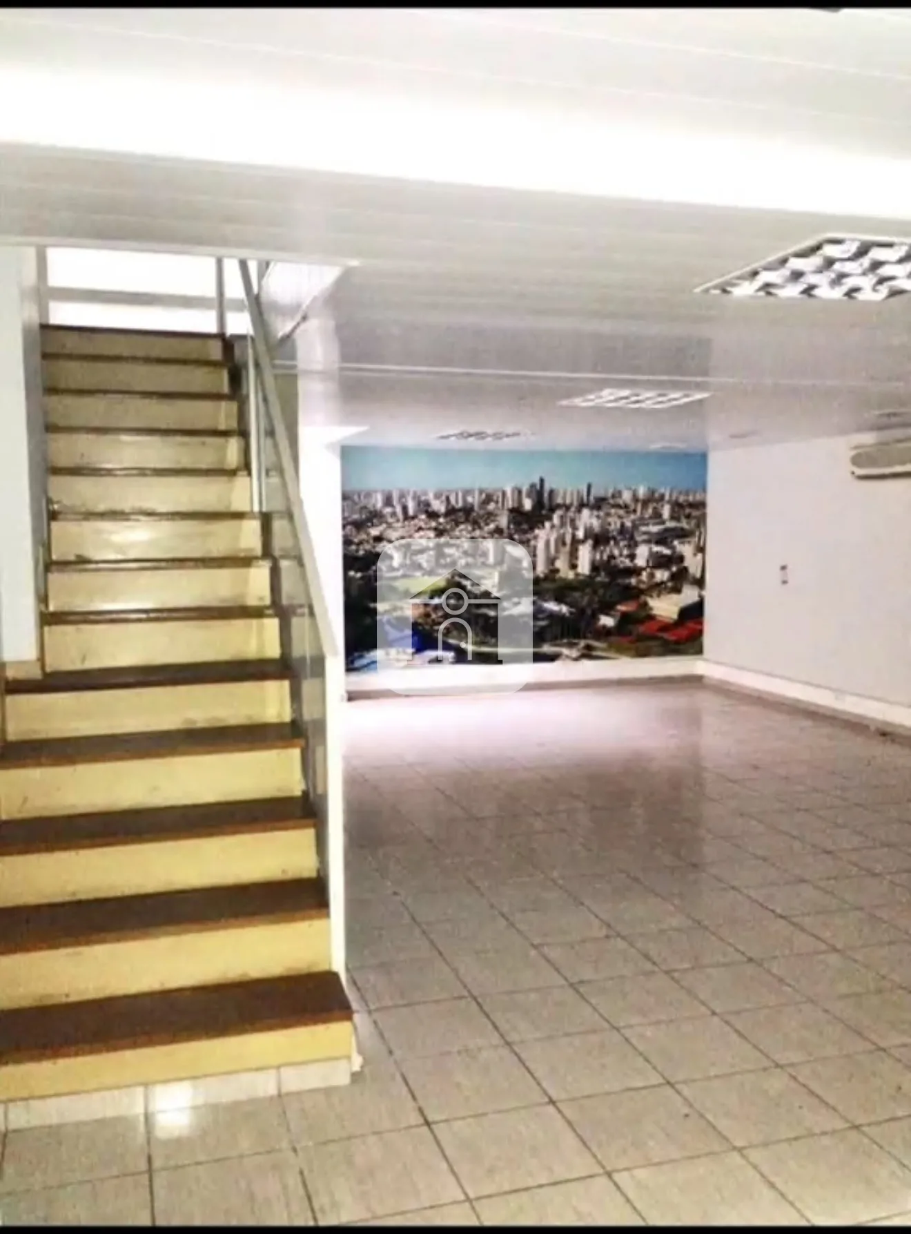 Alugar Comercial / Loja Condom&iacute;nio em Uberl&acirc;ndia R$ 2.500,00 - Foto 2