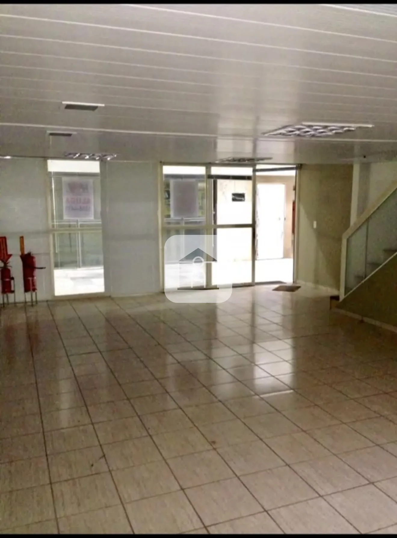 Alugar Comercial / Loja Condom&iacute;nio em Uberl&acirc;ndia R$ 2.500,00 - Foto 3